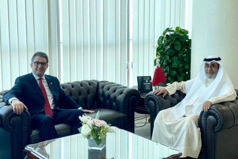 وزير شؤون مجلسي الشورى والنواب يستقبل القنصل الفخري للاتحاد السويسري