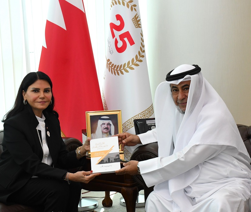 وزير شؤون مجلسي الشورى والنواب يستقبل الدكتورة فوزية الجيب